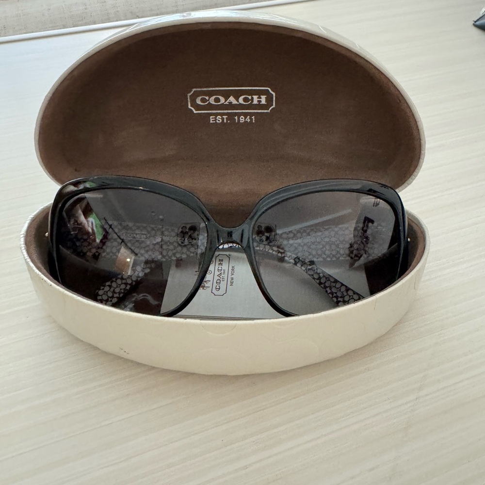 Coach Sunglasses 🕶️
